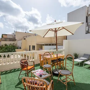 radices-free-airport-trips-private-suite-with-bathroom.hotelssaintjulians.com/